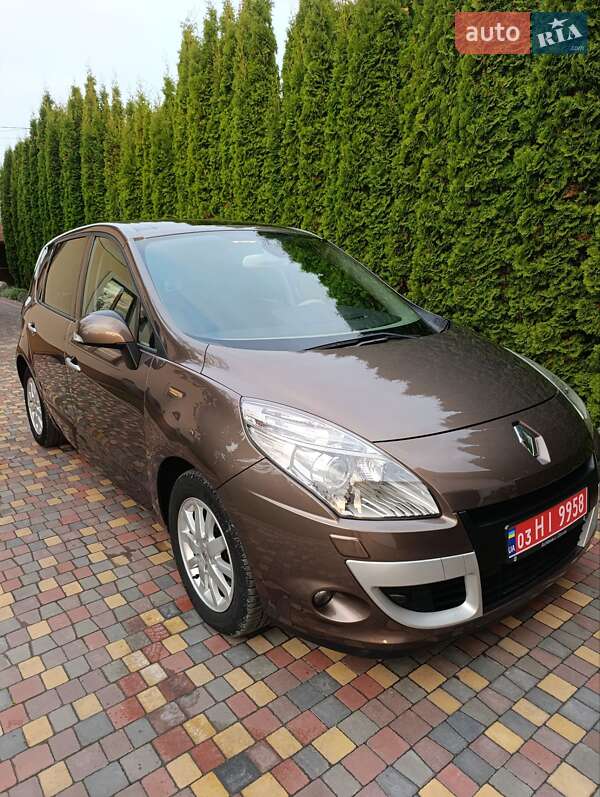 Мінівен Renault Scenic 2009 в Луцьку