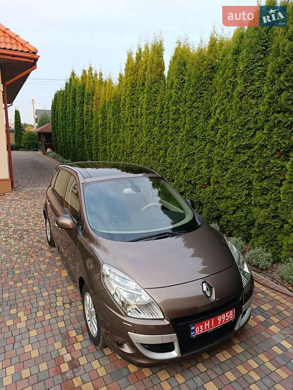 Мінівен Renault Scenic 2009 в Луцьку