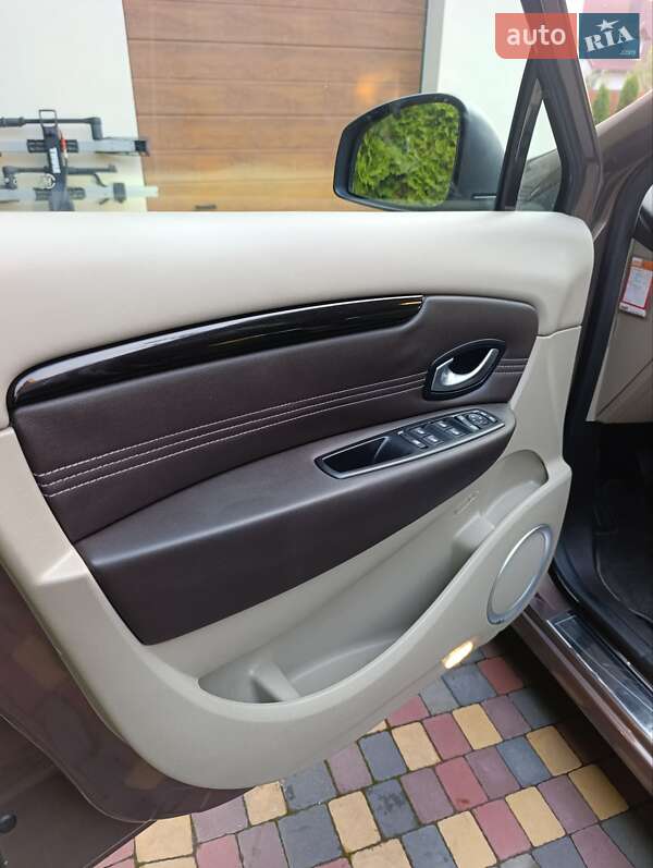 Мінівен Renault Scenic 2009 в Луцьку