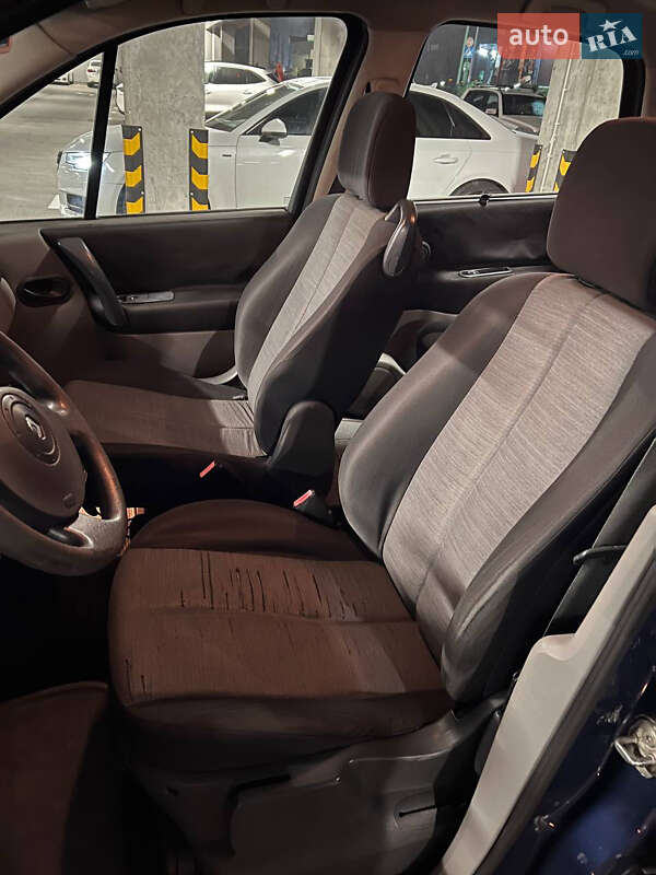 Минивэн Renault Scenic 2005 в Вишневом фото 11 Минивэн Renault Scenic 2005 в Вишневом