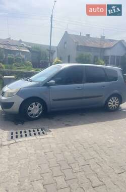 Минивэн Renault Scenic 2004 в Рогатине
