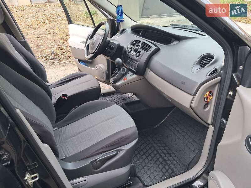 Минивэн Renault Scenic 2006 в Черновцах