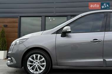 Мінівен Renault Scenic 2012 в  фото 4 Мінівен Renault Scenic 2012 в