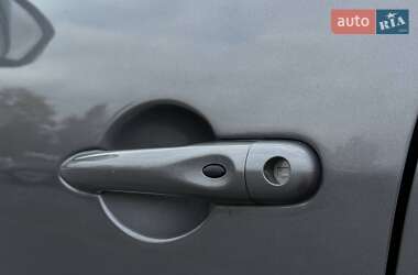 Мінівен Renault Scenic 2012 в  фото 12 Мінівен Renault Scenic 2012 в