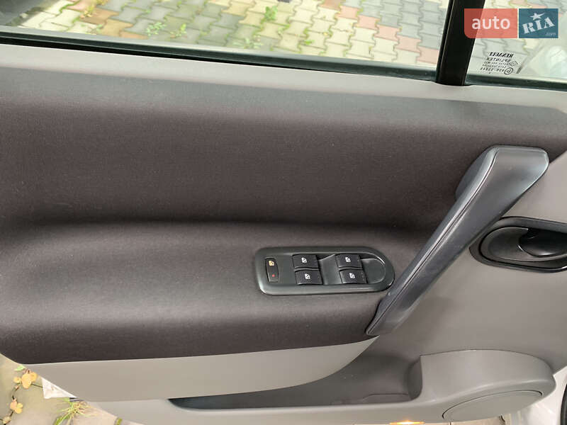 Минивэн Renault Scenic 2006 в Виннице фото 45 Минивэн Renault Scenic 2006 в Виннице