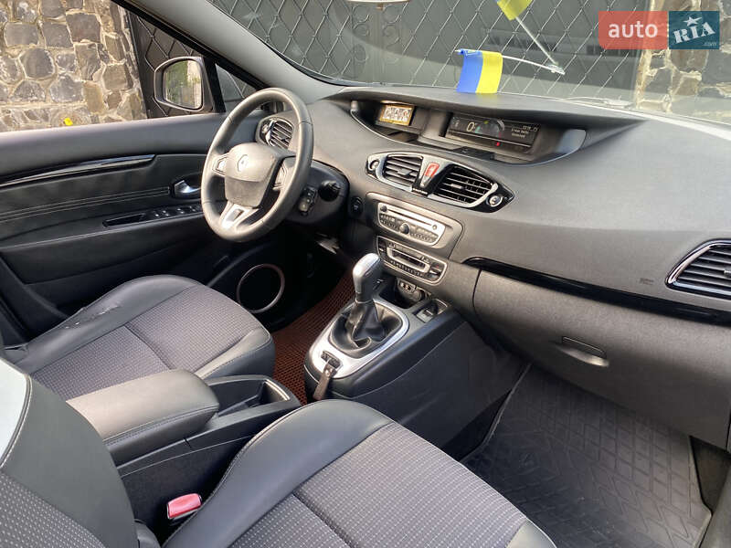 Минивэн Renault Scenic 2011 в Ровно