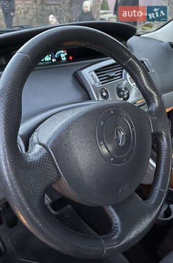 Минивэн Renault Scenic 2005 в  фото 42 Минивэн Renault Scenic 2005 в
