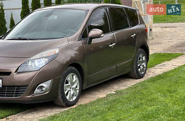 Минивэн Renault Scenic 2011 в Ивано-Франковске