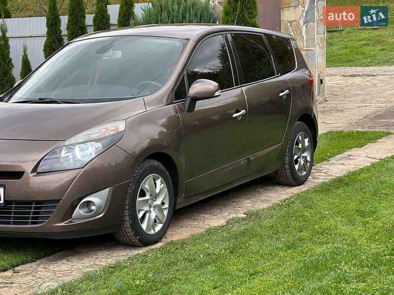 Renault Scenic 2011