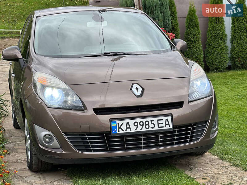 Минивэн Renault Scenic 2011 в Ивано-Франковске