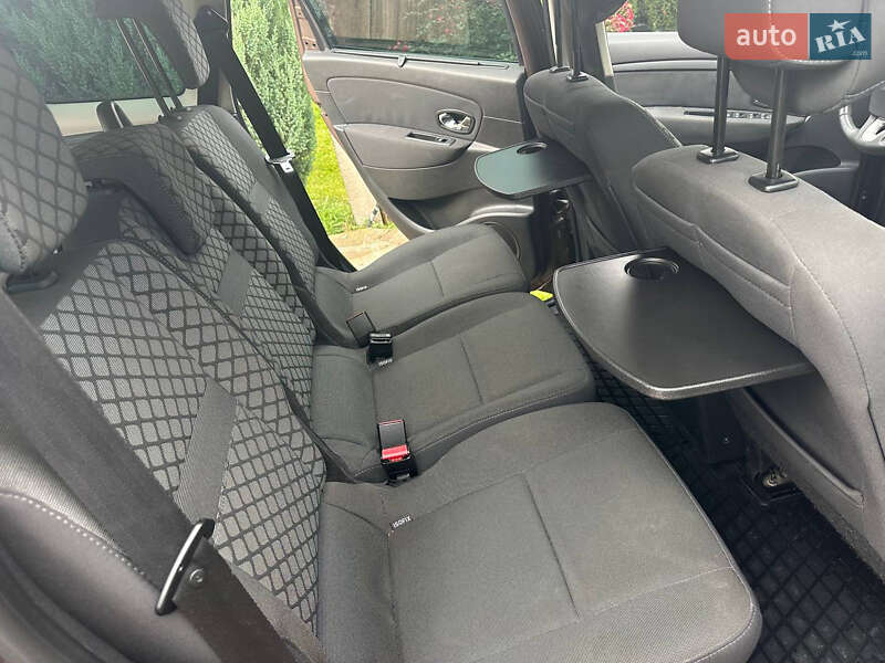 Минивэн Renault Scenic 2011 в Ивано-Франковске