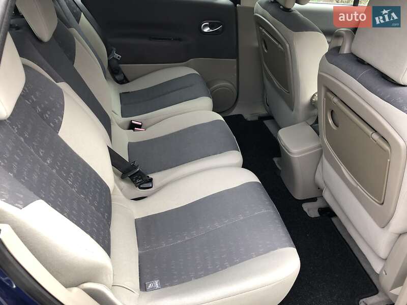 Минивэн Renault Scenic 2005 в Красилове фото 31 Минивэн Renault Scenic 2005 в Красилове