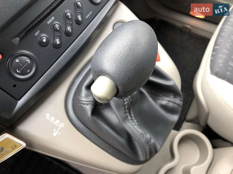 Минивэн Renault Scenic 2005 в Красилове фото 48 Минивэн Renault Scenic 2005 в Красилове