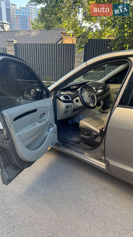 Минивэн Renault Scenic 2010 в Киеве