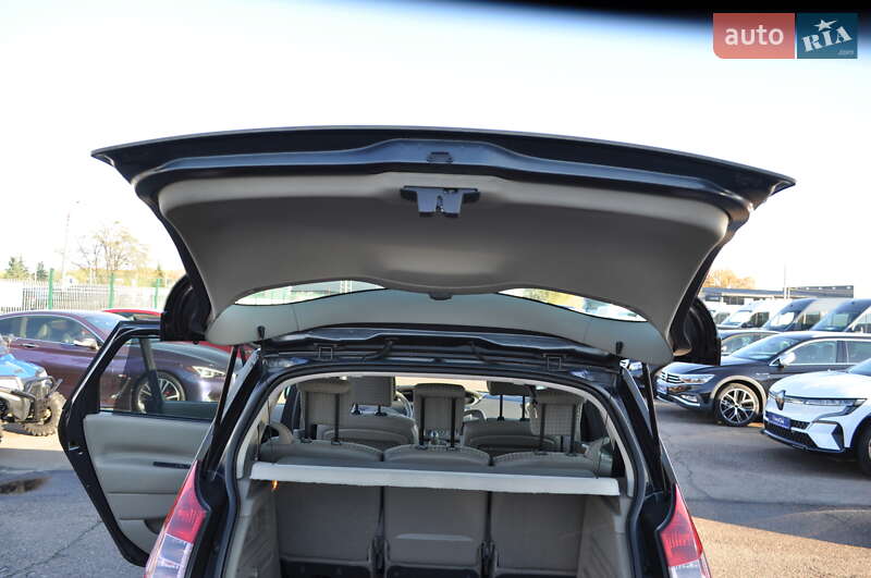 Минивэн Renault Scenic 2004 в Киеве фото 49 Минивэн Renault Scenic 2004 в Киеве