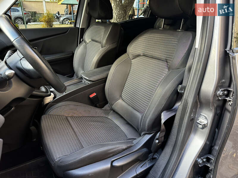 Мінівен Renault Scenic 2017 в Чернівцях фото 9 Мінівен Renault Scenic 2017 в Чернівцях