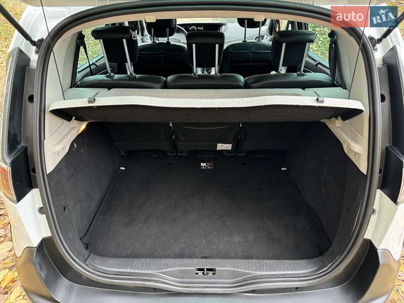 Мінівен Renault Scenic 2013 в Львові