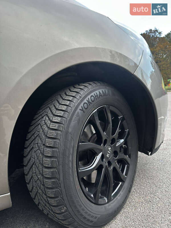 Минивэн Renault Scenic 2012 в Ровно фото 12 Минивэн Renault Scenic 2012 в Ровно