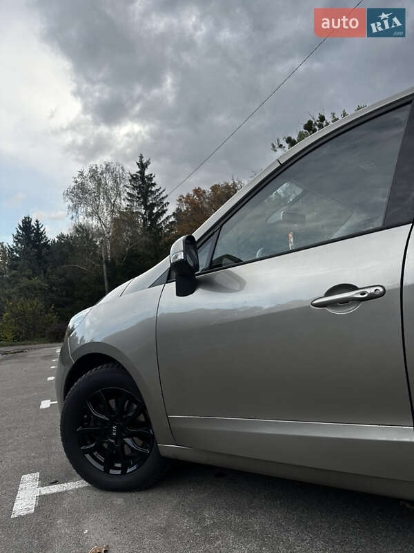 Минивэн Renault Scenic 2012 в Ровно фото 14 Минивэн Renault Scenic 2012 в Ровно