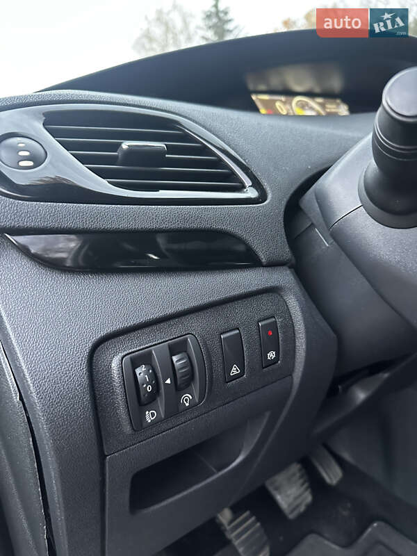 Минивэн Renault Scenic 2012 в Ровно фото 32 Минивэн Renault Scenic 2012 в Ровно