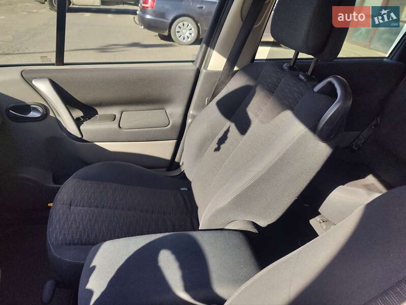 Мінівен Renault Scenic 2007 в Луцьку