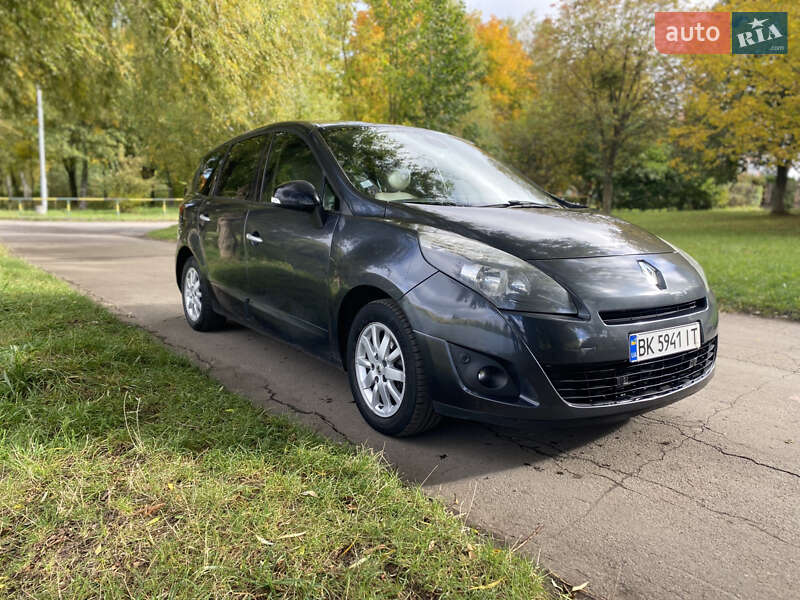 Минивэн Renault Scenic 2011 в Ровно