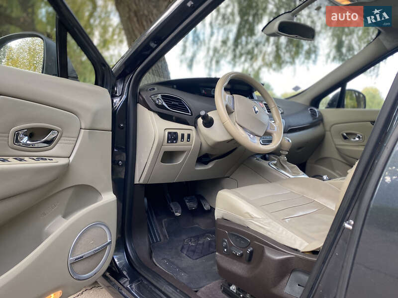 Минивэн Renault Scenic 2011 в Ровно