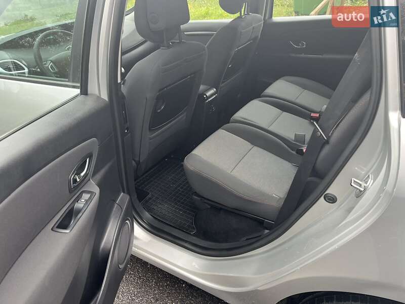 Минивэн Renault Scenic 2012 в Красилове