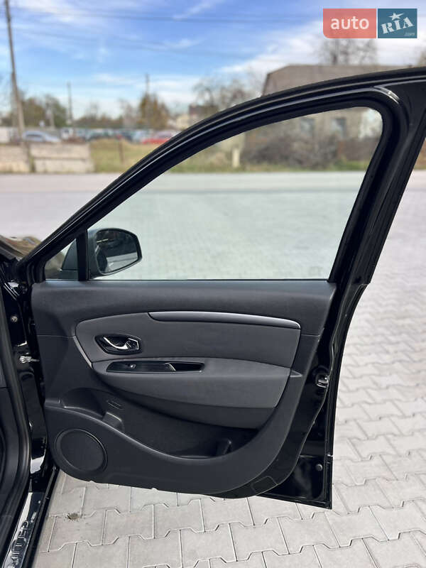 Минивэн Renault Scenic 2015 в Виннице