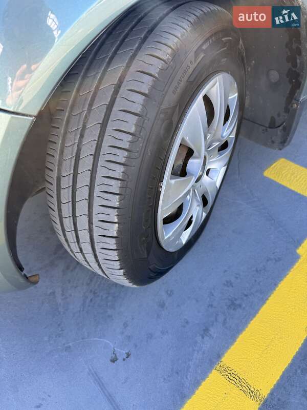 Мінівен Renault Scenic 2004 в Тернополі