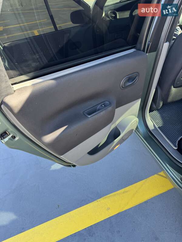 Мінівен Renault Scenic 2004 в Тернополі