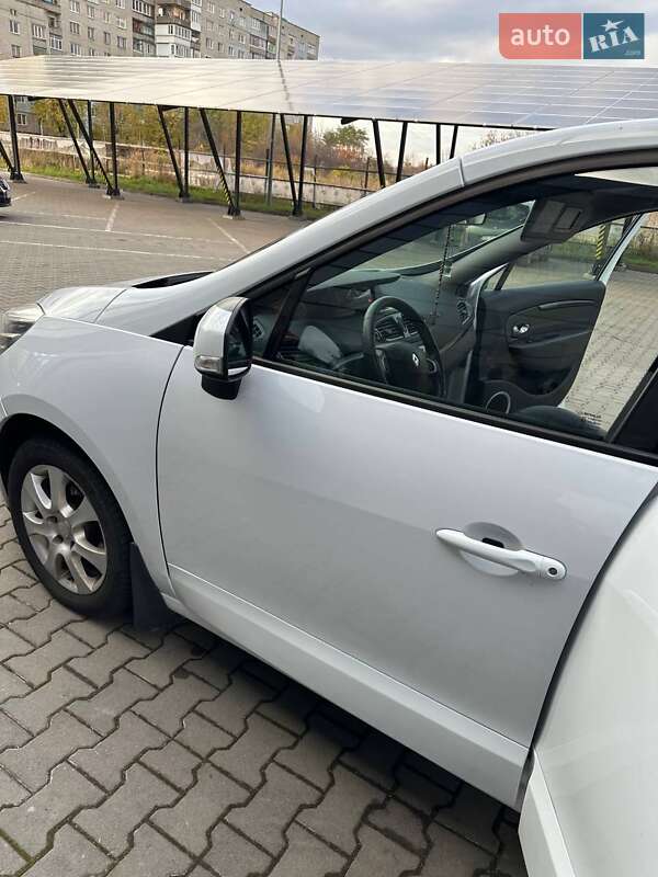 Минивэн Renault Scenic 2012 в Великих Мостах фото 19 Минивэн Renault Scenic 2012 в Великих Мостах