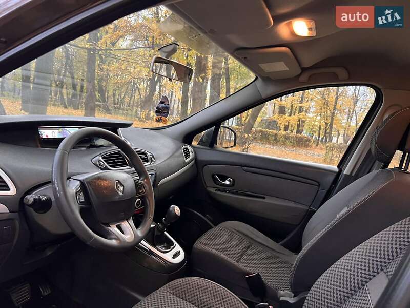 Минивэн Renault Scenic 2011 в Черновцах фото 9 Минивэн Renault Scenic 2011 в Черновцах