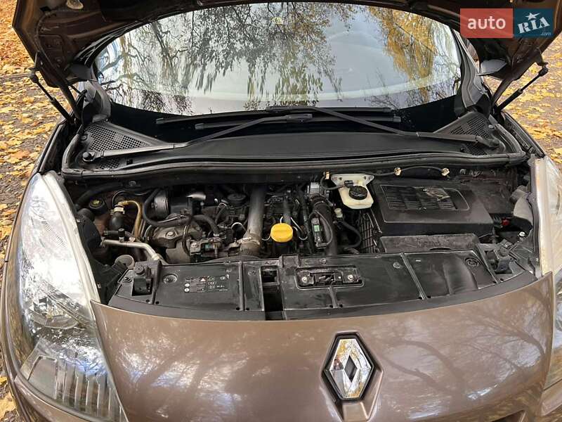 Минивэн Renault Scenic 2011 в Черновцах фото 23 Минивэн Renault Scenic 2011 в Черновцах