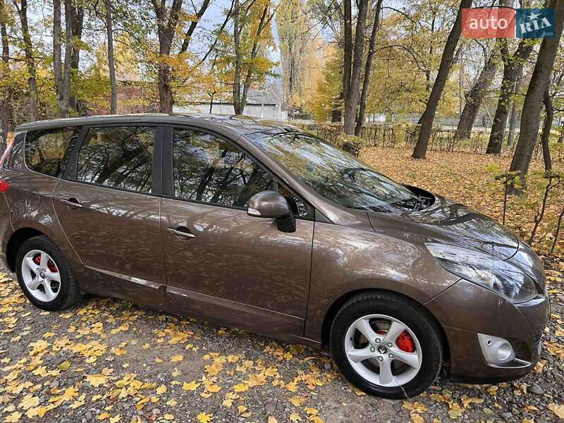 Минивэн Renault Scenic 2011 в Черновцах фото 38 Минивэн Renault Scenic 2011 в Черновцах