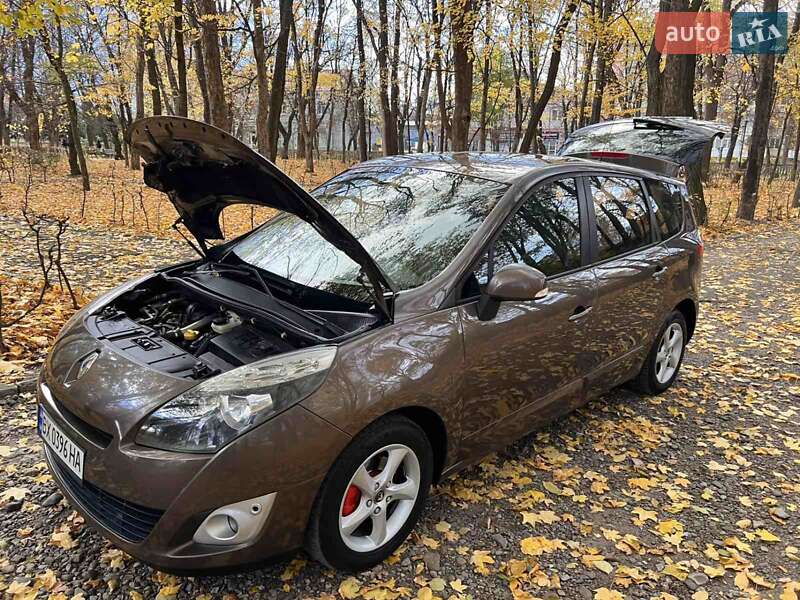 Минивэн Renault Scenic 2011 в Черновцах фото 41 Минивэн Renault Scenic 2011 в Черновцах