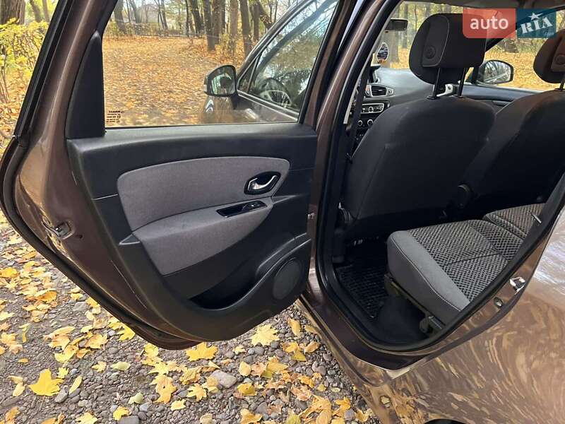 Минивэн Renault Scenic 2011 в Черновцах фото 47 Минивэн Renault Scenic 2011 в Черновцах