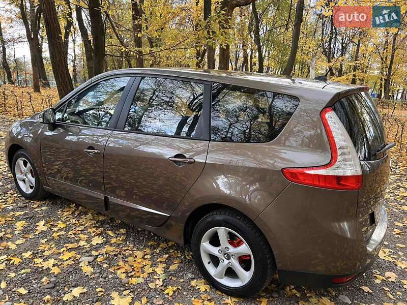 Минивэн Renault Scenic 2011 в Черновцах фото 63 Минивэн Renault Scenic 2011 в Черновцах