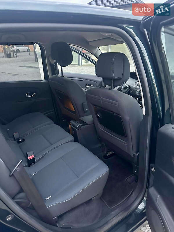 Минивэн Renault Scenic 2009 в Ровно