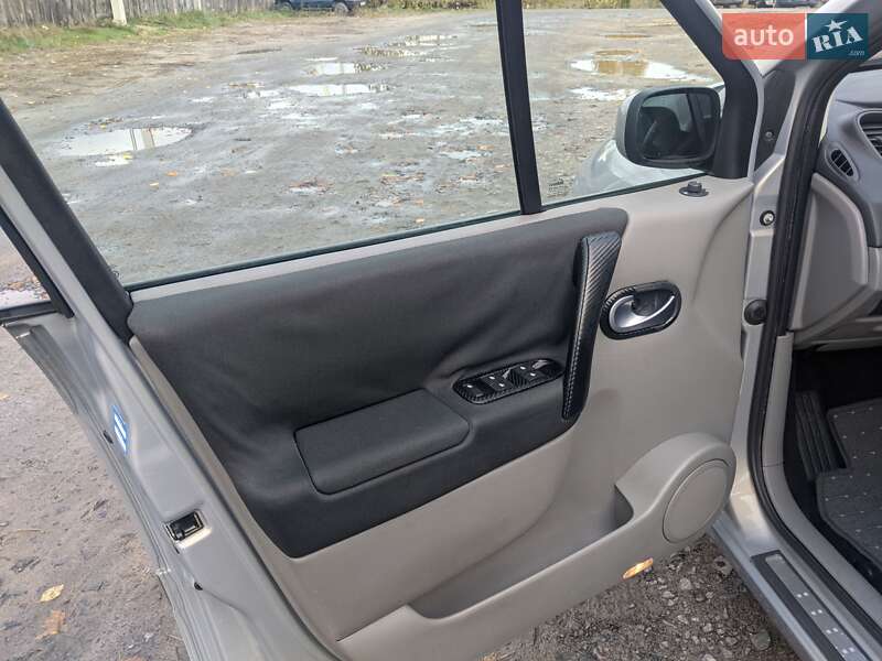 Минивэн Renault Scenic 2004 в Ковеле