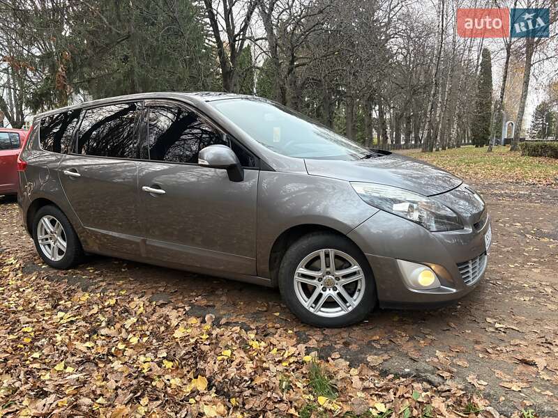 Мінівен Renault Scenic 2012 в Ніжині