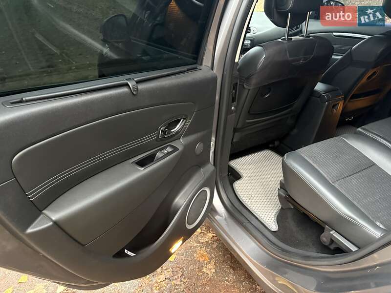 Мінівен Renault Scenic 2012 в Ніжині