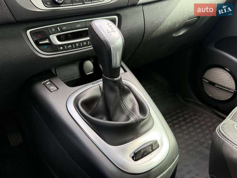 Минивэн Renault Scenic 2013 в Киеве фото 29 Минивэн Renault Scenic 2013 в Киеве