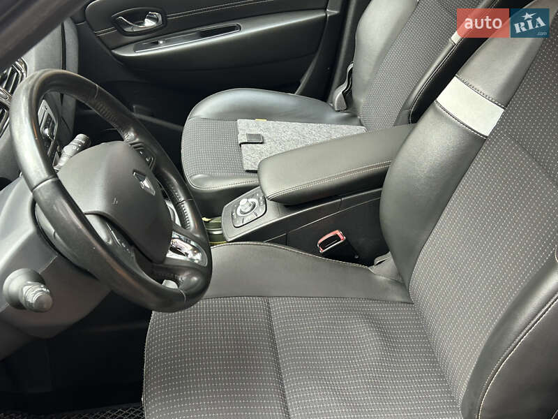 Мінівен Renault Scenic 2015 в Львові