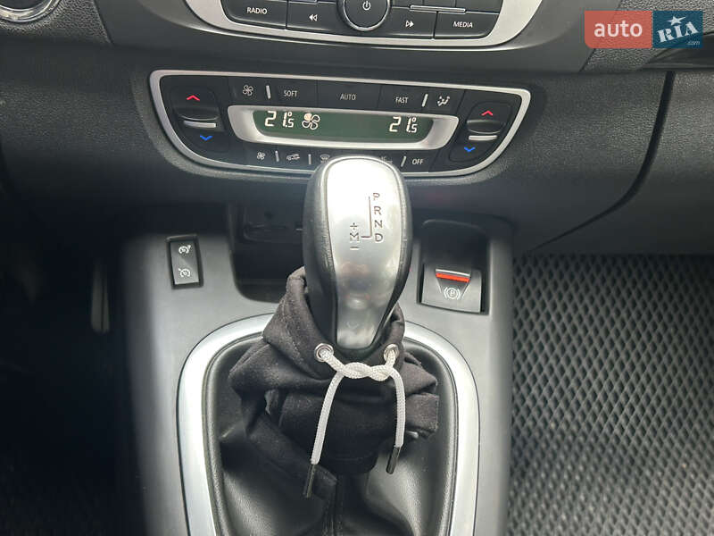 Мінівен Renault Scenic 2015 в Львові