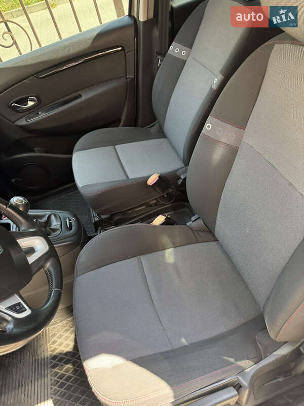 Минивэн Renault Scenic 2012 в Хмельницком