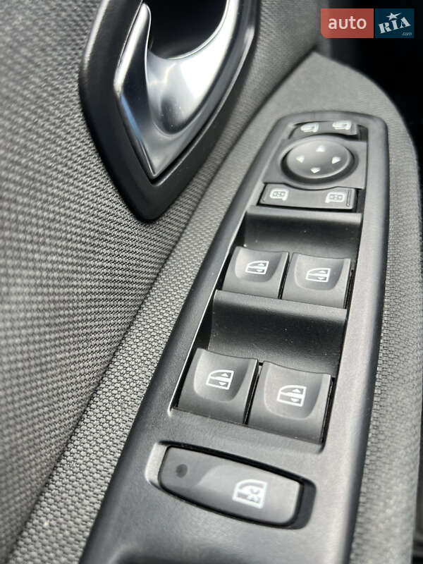 Минивэн Renault Scenic 2010 в Луцке фото 52 Минивэн Renault Scenic 2010 в Луцке