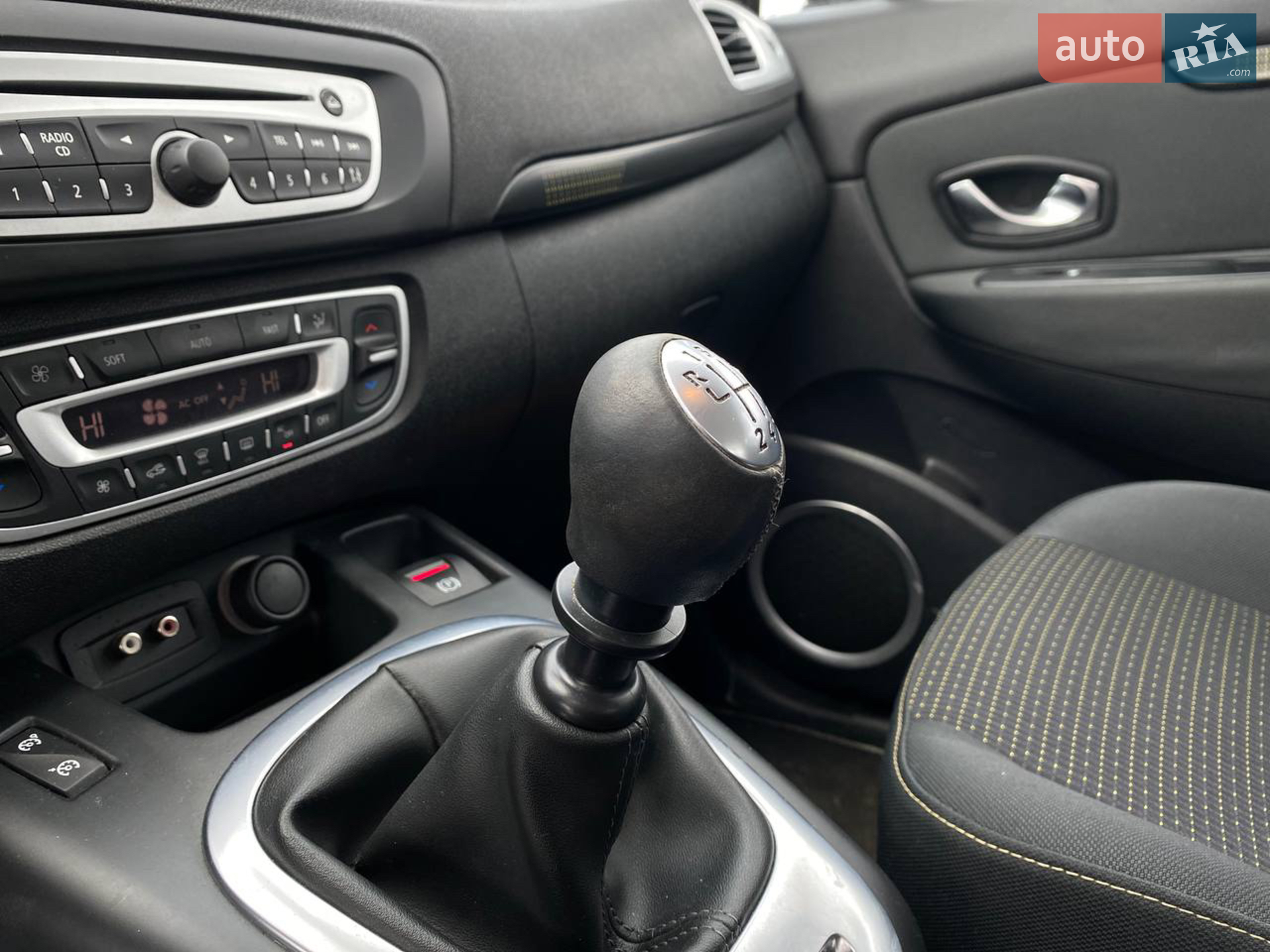 2010 Renault Scenic - мініатюра 21
