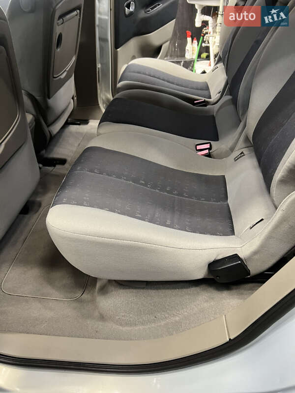 Мінівен Renault Scenic 2003 в Львові фото 18 Мінівен Renault Scenic 2003 в Львові