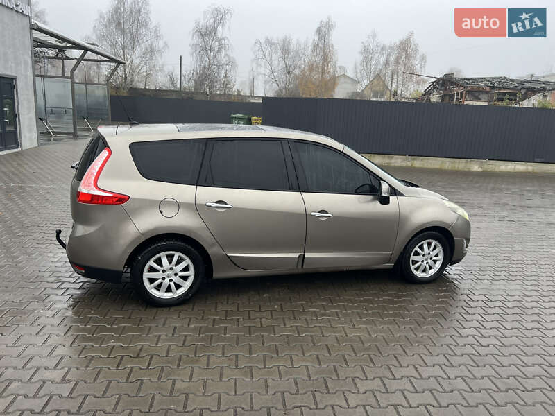 Минивэн Renault Scenic 2010 в Житомире